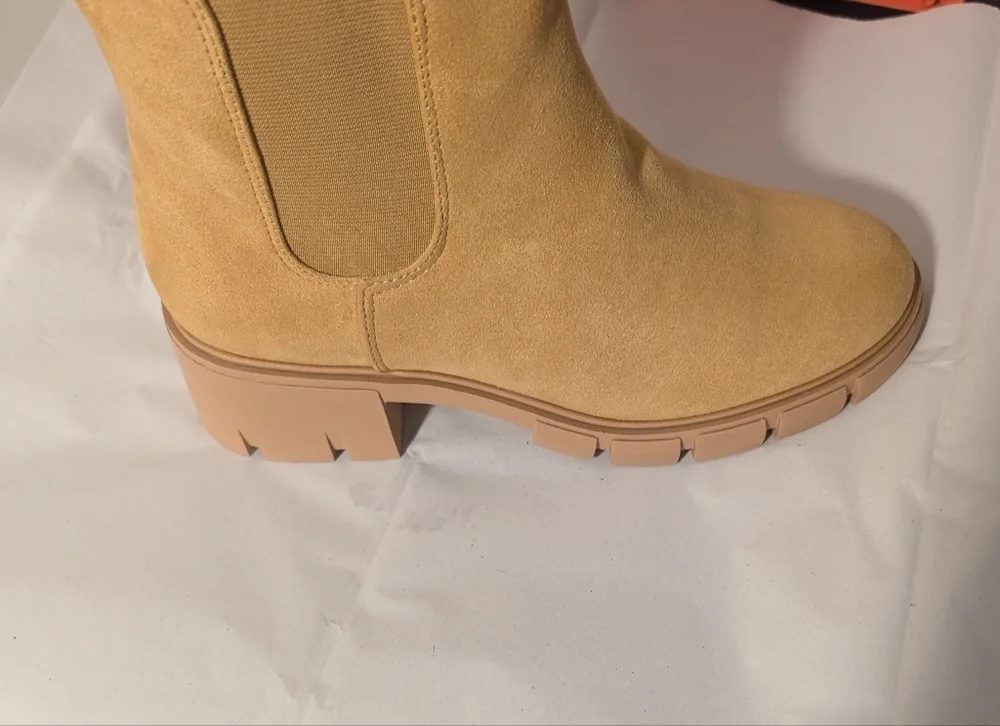 Chunky Lug Sole Chelsea Boots Ankle Boot Size 8.5 Non-Slip